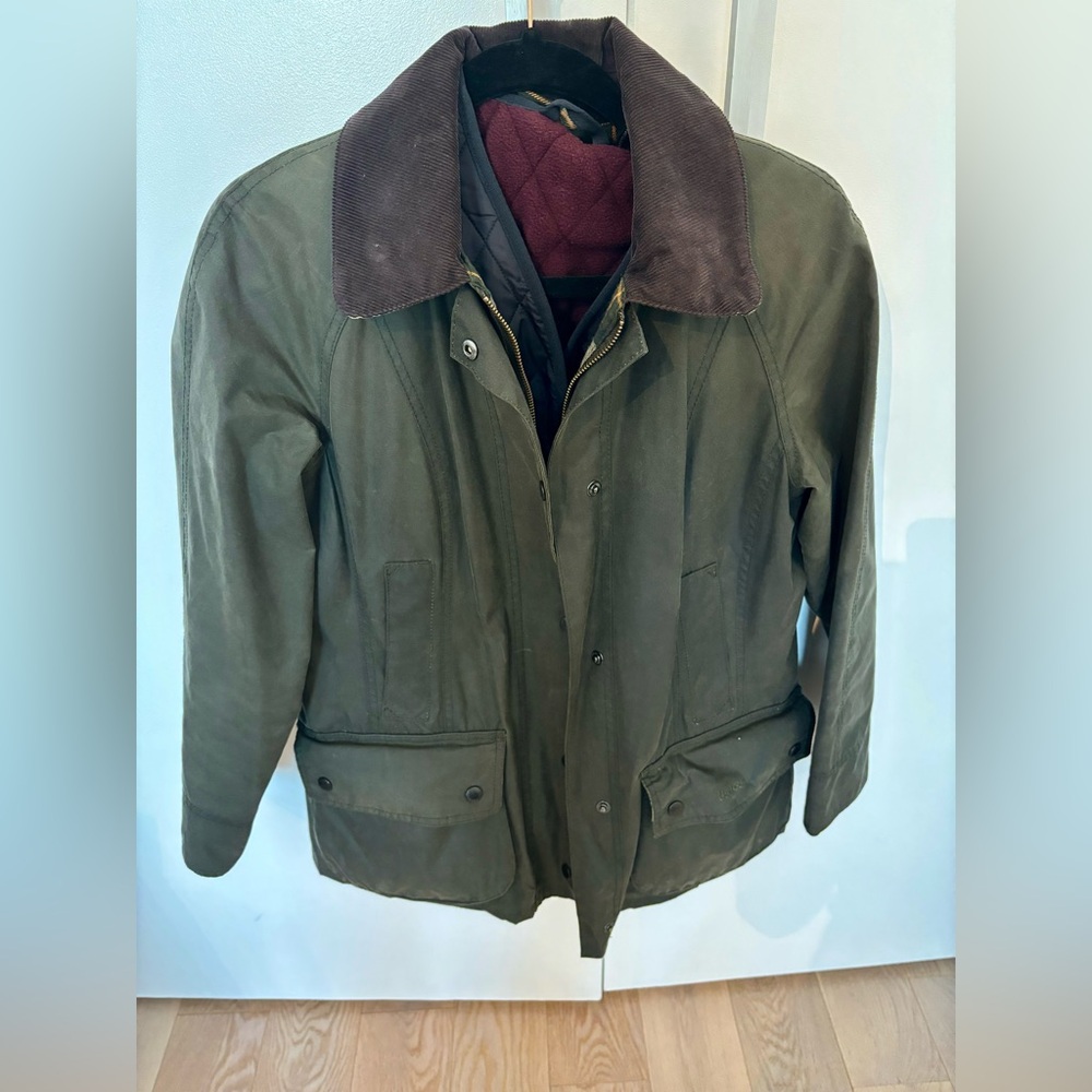Barbour women’s green jacket with built-in fleece, size 6